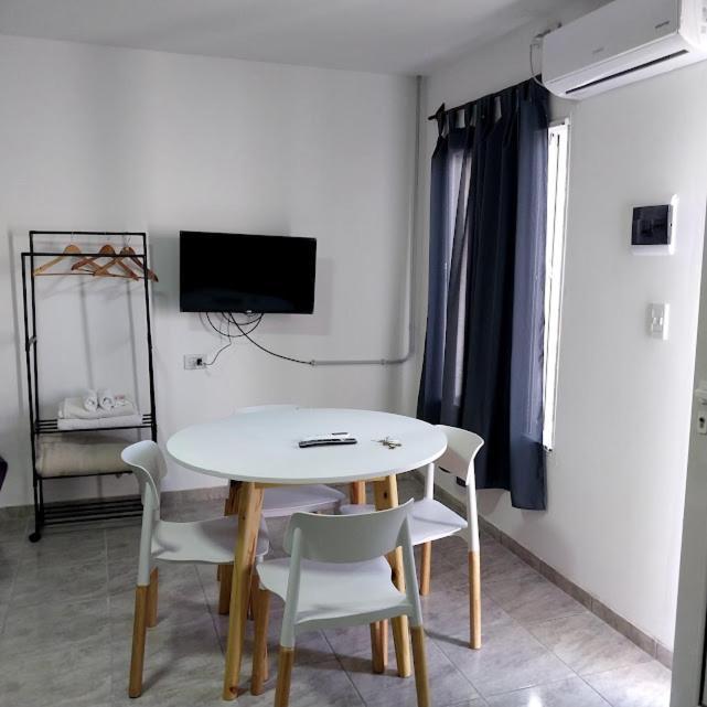 Apartpiedras-cochera-desayuno Seco Villa María