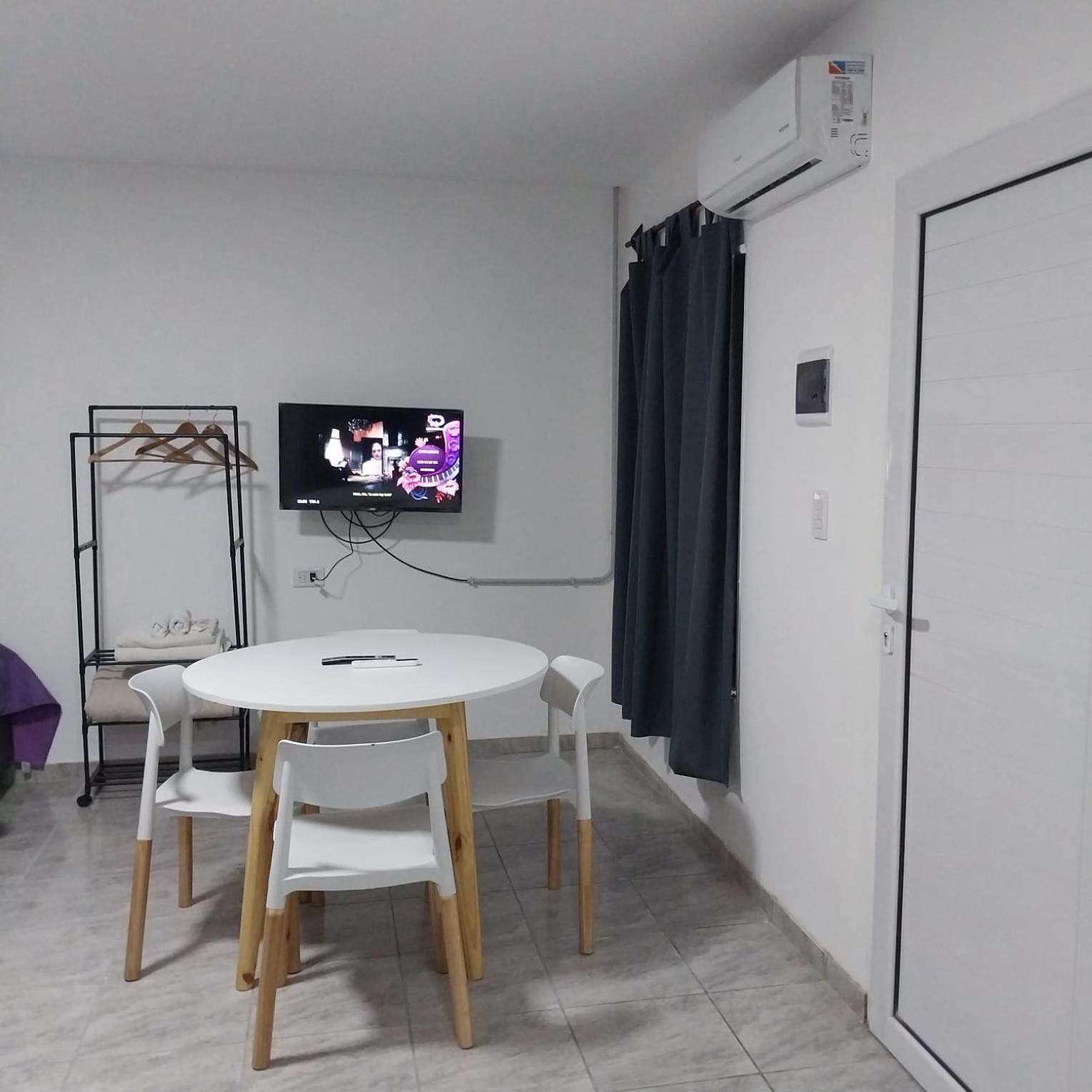 Piedras,cochera,wifi,desayuno Seco, Precio Final Impuestos Incluidos * Villa María